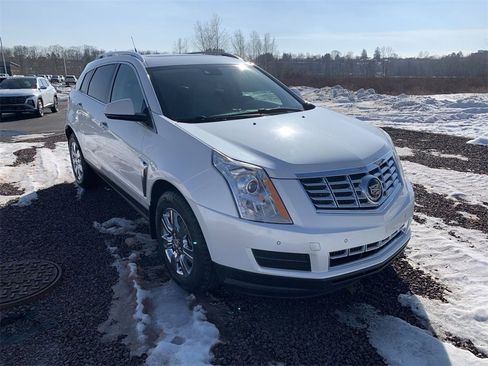 Used 2014 Cadillac SRX Luxury w/ Driver Assist Package image 2
