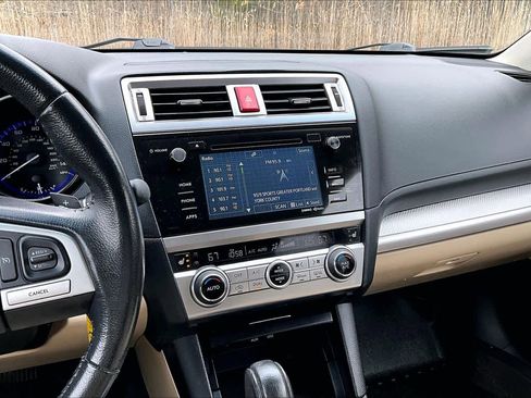 Used 2017 Subaru Outback 2.5i Premium AWD/4WD image 7
