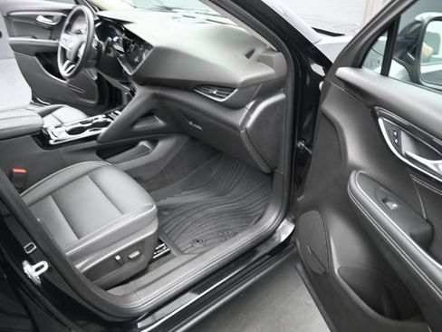 Used 2023 Buick Envision Essence AWD/4WD image 17