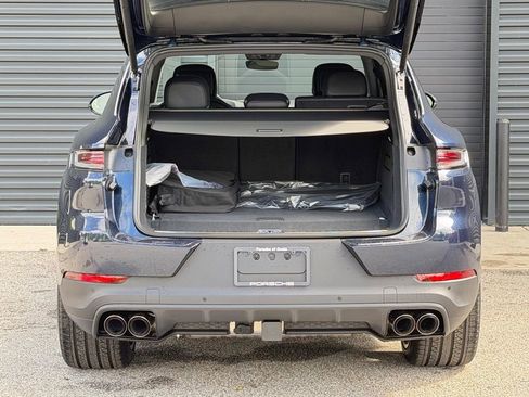 New 2026 Porsche Cayenne S image 17