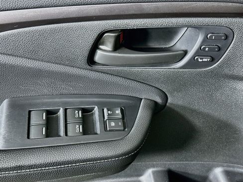 Used 2025 Honda Passport EX-L image 15
