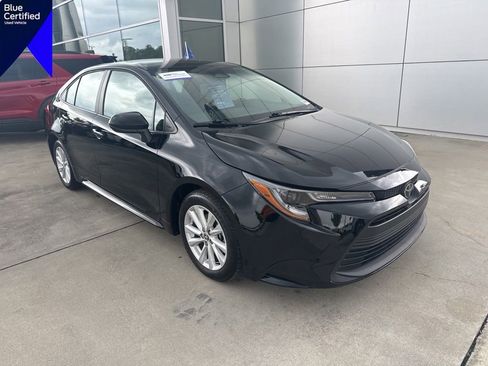 Used 2024 Toyota Corolla LE w/ LE Convenience Package FWD image 1