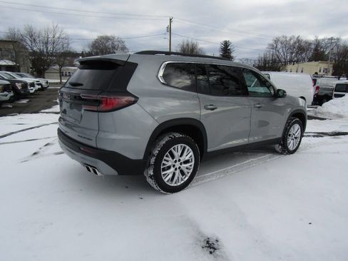 Used 2025 GMC Acadia Elevation image 7