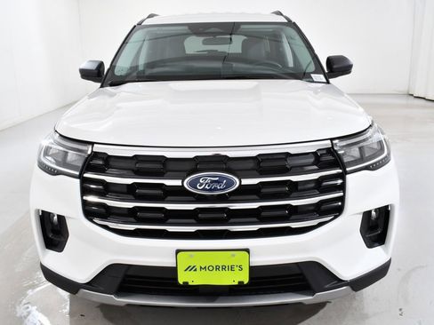 New 2026 Ford Explorer Active w/ Active Comfort Package image 3