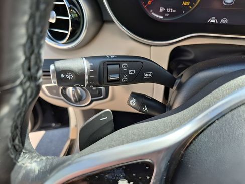 Used 2022 Mercedes-Benz GLC 300 4MATIC w/ Driver Assistance Package image 37