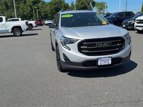 Certified 2021 GMC Terrain SLT w/ Elevation Edition image 3