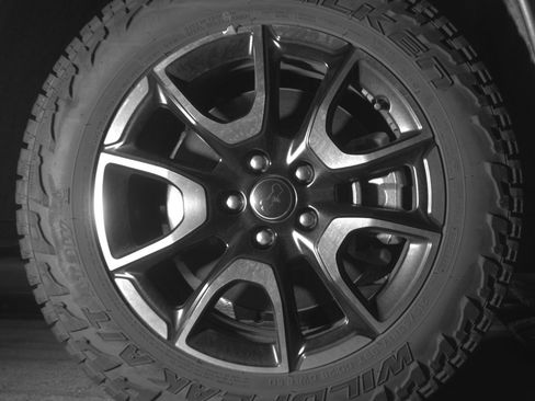 Used 2025 Jeep Compass Trailhawk AWD/4WD image 13