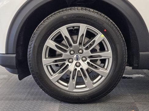 New 2026 Ford Explorer Platinum image 10