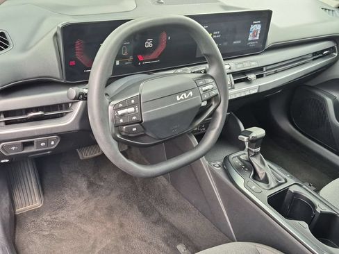 Used 2025 Kia K4 FWD image 15