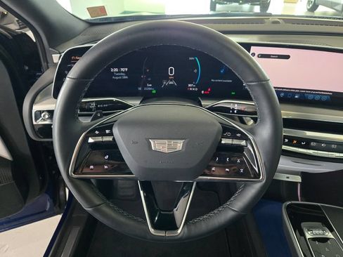 Used 2024 Cadillac Lyriq Sport AWD/4WD image 35