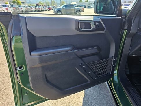Used 2024 Ford Bronco Black Diamond AWD/4WD image 16