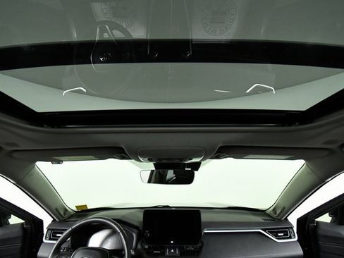 Used 2024 Toyota RAV4 Limited image 25