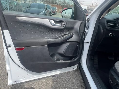 Used 2020 Ford Escape SE FWD image 24
