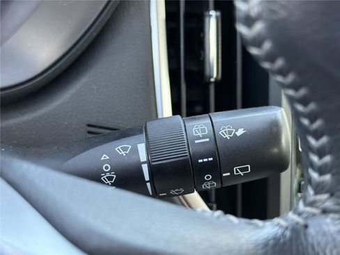 Used 2022 Subaru Forester Premium AWD/4WD image 14