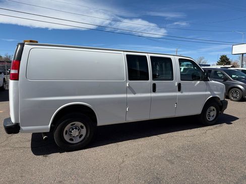 Used 2020 Chevrolet Express 2500 RWD 2500 155 w/ Communications Package image 10