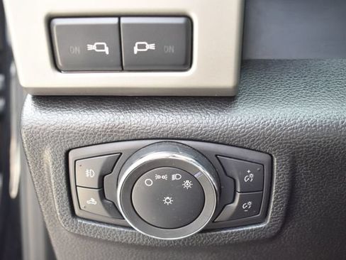 Used 2015 Ford F150 Lariat w/ Equipment Group 502A Luxury AWD/4WD image 22
