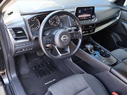 Used 2024 Nissan Rogue SV FWD image 11