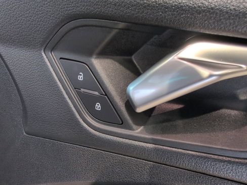 Used 2024 Audi Q3 2.0T Premium Plus w/ Premium Plus Package image 49