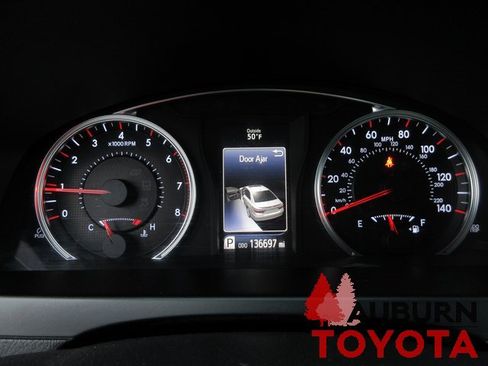 Used 2016 Toyota Camry SE image 14