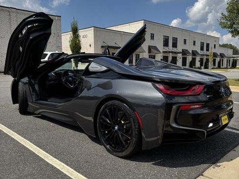 Used 2019 BMW i8 Roadster image 4