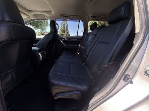 Used 2014 Lexus GX 460 w/ Premium Package AWD/4WD image 24