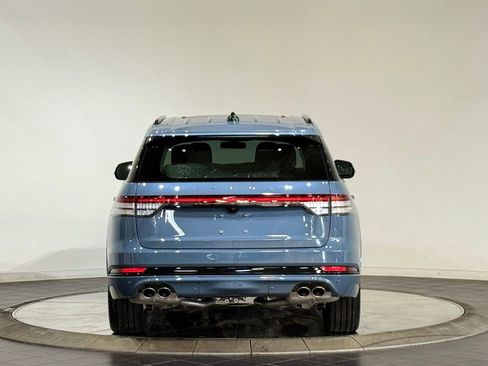 New 2026 Lincoln Aviator AWD image 8