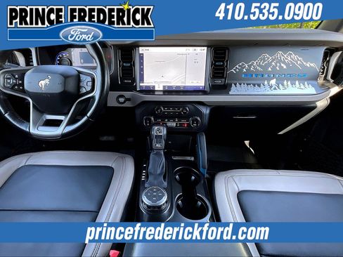 Used 2022 Ford Bronco Wildtrak image 14