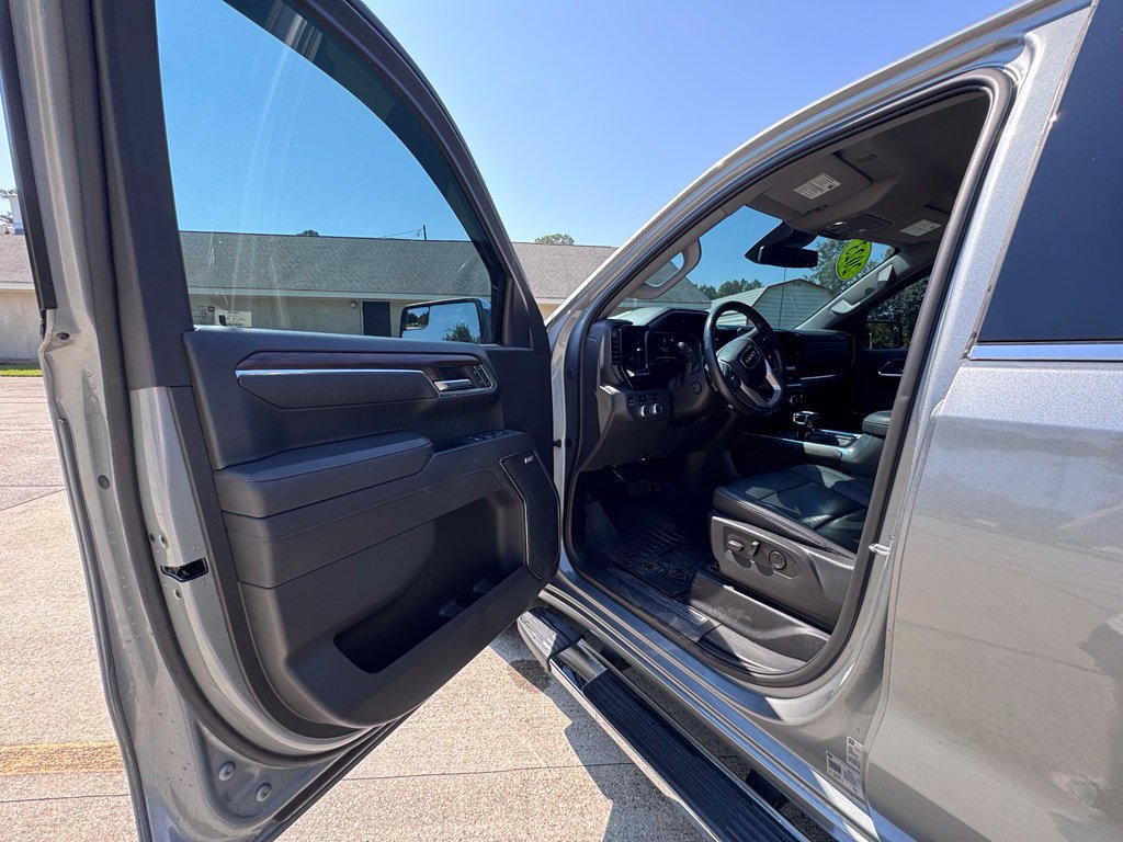 Used 2023 GMC Sierra 1500 SLT w/ SLT Premium Package AWD/4WD image 15