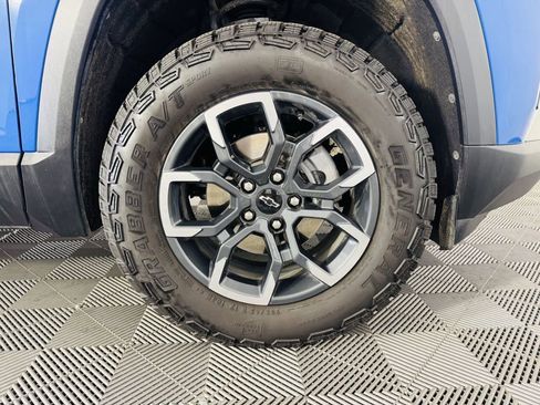 Used 2025 Chevrolet Equinox ACTIV w/ Safety and Technology Package image 24