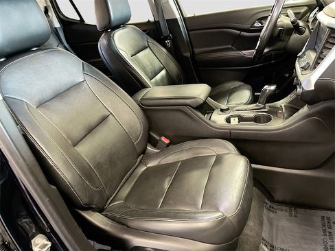 Used 2019 GMC Acadia SLT image 30