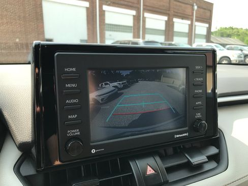 Used 2022 Toyota RAV4 XLE w/ Convenience Package AWD/4WD image 21