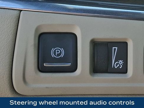 Used 2018 Cadillac XT5 AWD image 9