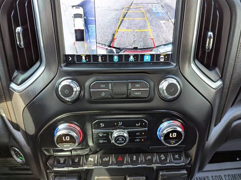 Used 2022 GMC Sierra 3500 AT4 w/ AT4 Preferred Package AWD/4WD image 22