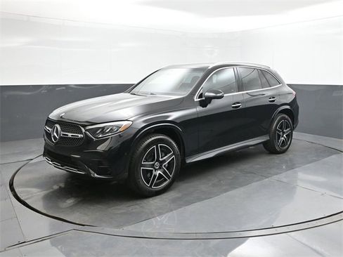 New 2026 Mercedes-Benz GLC 300 image 1