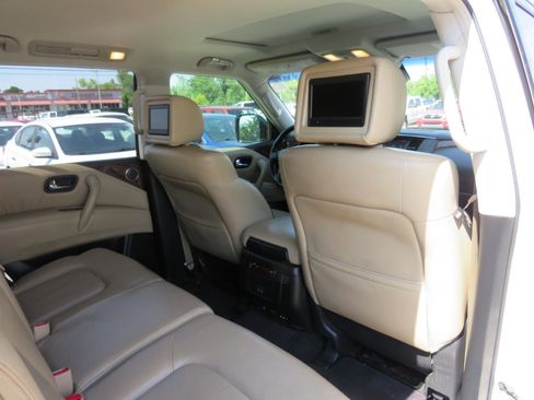Used 2017 Nissan Armada Platinum w/ Interior Lighting Package AWD/4WD image 20