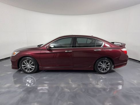 Used 2015 Honda Accord Touring image 8
