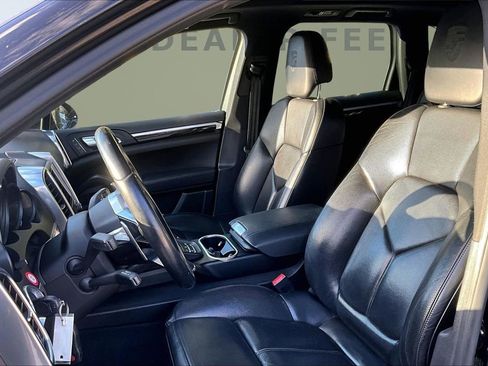 Used 2017 Porsche Cayenne Platinum Edition image 20