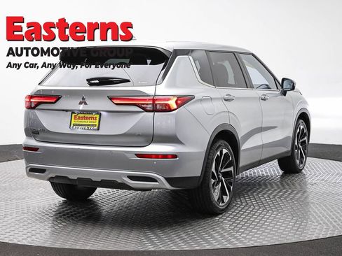 Used 2024 Mitsubishi Outlander SE AWD/4WD image 5