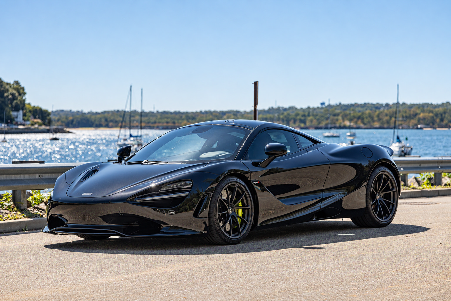 Used 2024 McLaren 750S RWD image 1