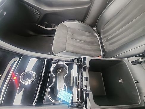 Used 2023 Jeep Grand Cherokee L Laredo image 24