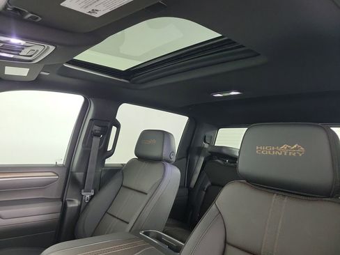 Used 2026 Chevrolet Silverado 1500 High Country AWD/4WD image 22