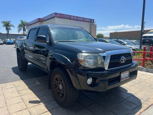 Used 2011 Toyota Tacoma PreRunner w/ TRD Off-Road Pkg w/JBL Audio RWD image 2