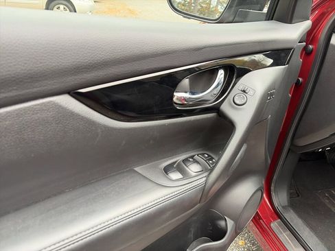 Certified 2022 Nissan Rogue Sport SL w/ Premium Package image 29