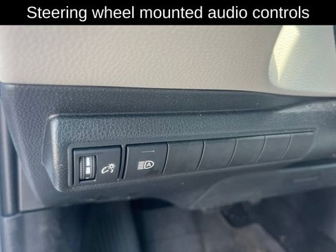 Used 2022 Toyota Corolla LE FWD image 4