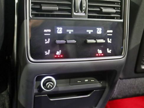 Used 2024 Porsche Cayenne Turbo GT AWD/4WD image 35