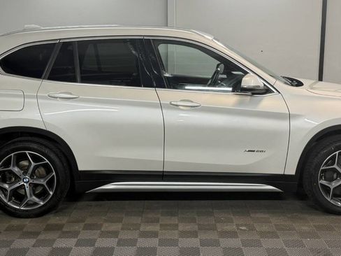 Used 2017 BMW X1 xDrive28i image 2