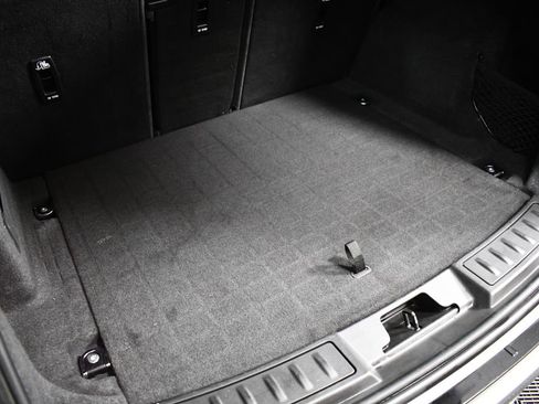 Used 2020 Land Rover Range Rover Evoque SE image 13