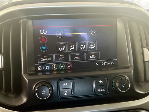 Used 2020 Chevrolet Colorado ZR2 w/ ZR2 Dusk Special Edition image 16