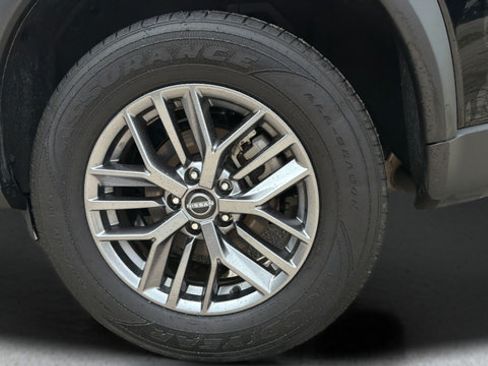 Used 2024 Nissan Rogue S AWD/4WD image 38