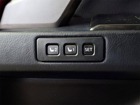 Used 2022 Lexus GX 460 Premium w/ Premium Plus Package image 19